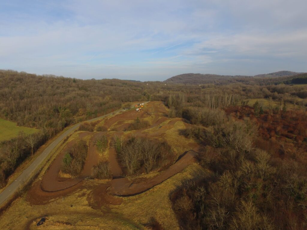 Enduro et Moto Cross dans le jura chez Enduro petite montagne